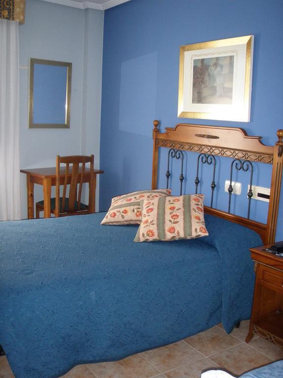 Hostal Pineda Cervera De Pisuerga Kamer foto