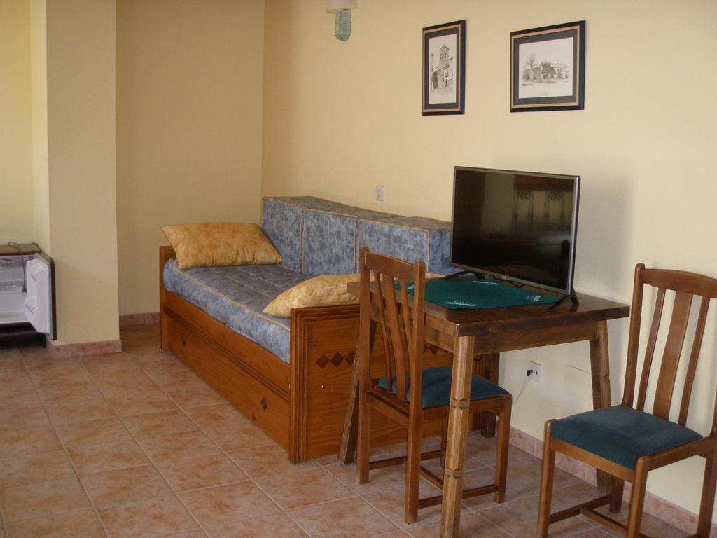 Hostal Pineda Cervera De Pisuerga Kamer foto