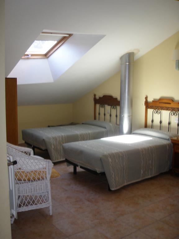Hostal Pineda Cervera De Pisuerga Kamer foto